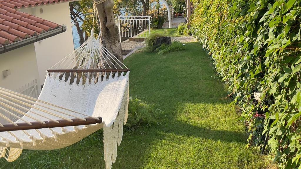 Di Capua House Hotel มัสซาลูเบรนเซ ภายนอก รูปภาพ
